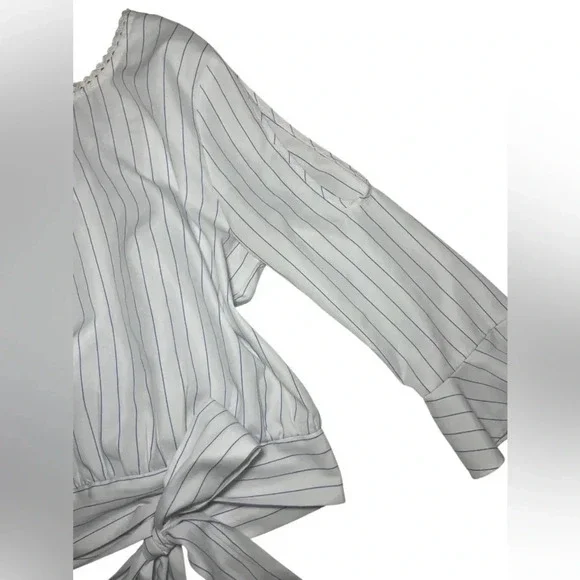 Ladies Blouse - Picture 4 of 6